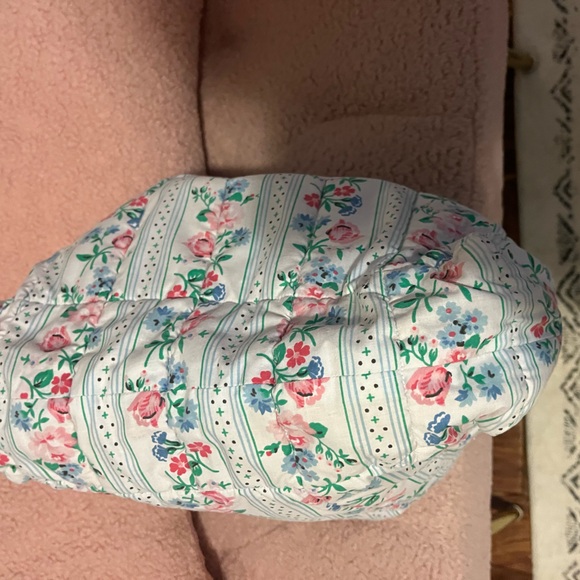 Vintage Quilted Floral Tote - Picture 4 of 6